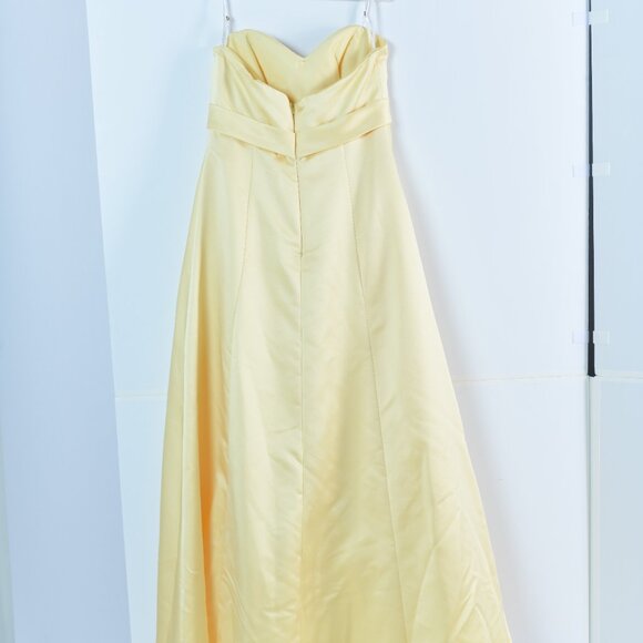 Yellow Belle Dress - Picture 6 of 6
